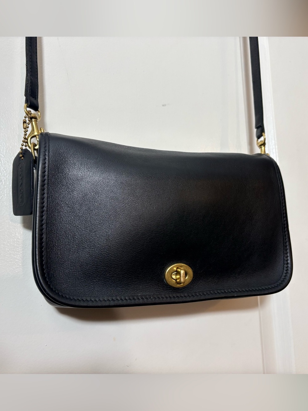 1998 Vintage Coach Black Leather Pocket Purse 9755 - Rare Hungary